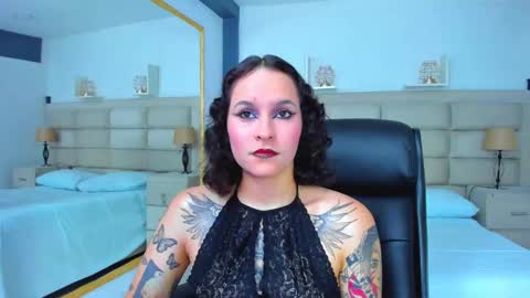Snapshot of annythomsonn chatting on 16, 9, 2025 AnnyT online show from 16, 9, 2025