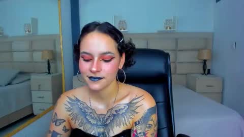 Snapshot of annythomsonn chatting on 24, 9, 2025 AnnyT online show from 24, 9, 2025