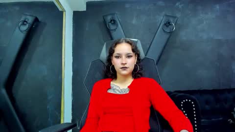 Snapshot of annythomsonn chatting on 18, 10, 2025 AnnyT online show from 18, 10, 2025