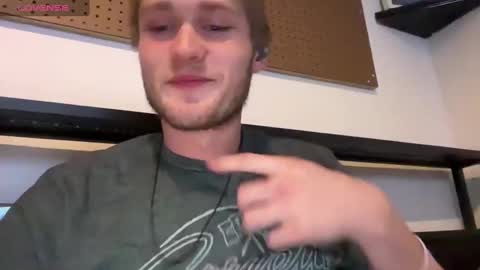 Snapshot of anomalies_ig chatting on 25, 1, 2025 anomalies_ig online show from 25, 1, 2025