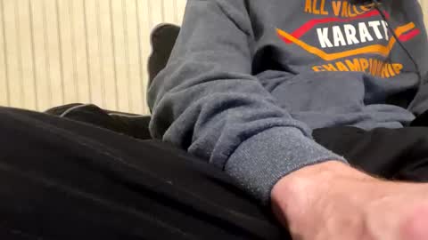 anonyomosguy online show from 16, 12, 2025