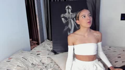 Snapshot of anotella_aa chatting on 15, 5, 2026 anotella_aa online show from 15, 5, 2026