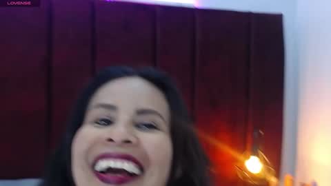 Anthonelaa   online show from 15, 1, 2025