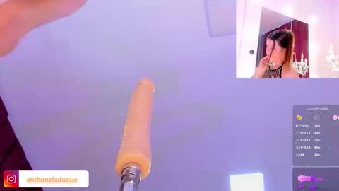 Snapshot of anthoneladuque chatting on 15, 12, 2025 anthonelaDuque online show from 15, 12, 2025