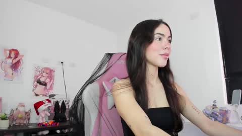 Snapshot of antonella_28_ chatting on 19, 12, 2025 Antonella online show from 19, 12, 2025