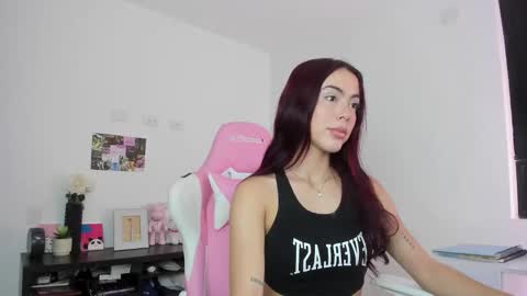 Snapshot of antonella_28_ chatting on 18, 3, 2026 Antonella online show from 18, 3, 2026