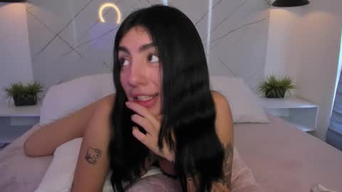 Snapshot of antonella__rouse chatting on 25, 11, 2025 Antonella online show from 25, 11, 2025