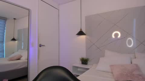 Snapshot of antonella__rouse chatting on 3, 12, 2025 Antonella online show from 3, 12, 2025