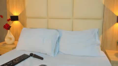 A N T O N E L L A  online show from 9, 2, 2026