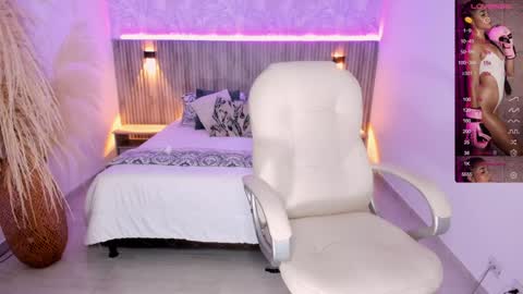  Antonella Grayy  online show from 3, 2, 2025