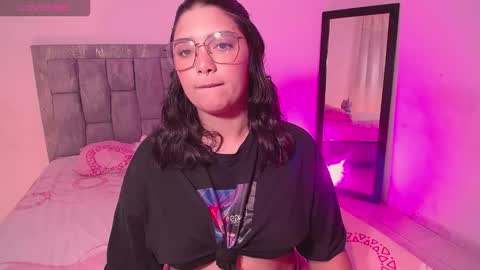 Snapshot of antonella_hot_x chatting on 20, 12, 2025 Antonella online show from 20, 12, 2025