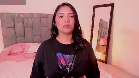 Snapshot of antonella_hot_x chatting on 8, 4, 2026 Antonella online show from 8, 4, 2026