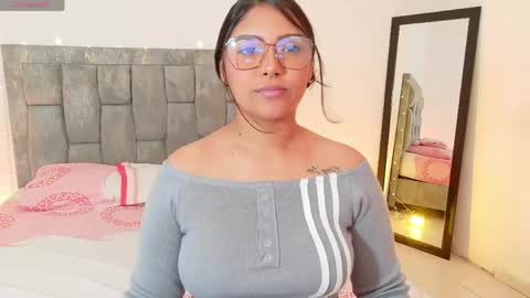 Snapshot of antonella_hot_x chatting on 27, 5, 2026 Antonella online show from 27, 5, 2026