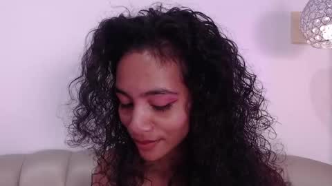 AntonellaHall  online show from 21, 1, 2025