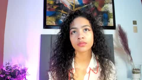 AntonellaHall  online show from 29, 9, 2025