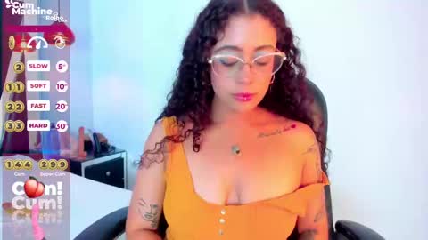 Snapshot of antonellepiercee chatting on 26, 2, 2025 A N T O N E L L E online show from 26, 2, 2025