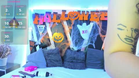 Snapshot of antonellepiercee chatting on 21, 10, 2025 A N T O N E L L E online show from 21, 10, 2025