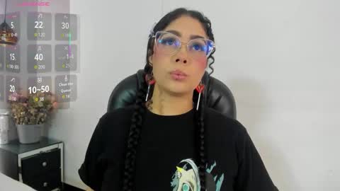 Snapshot of antonellepiercee chatting on 12, 11, 2025 A N T O N E L L E online show from 12, 11, 2025