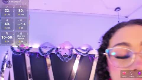 Snapshot of antonellepiercee chatting on 19, 12, 2025 A N T O N E L L E online show from 19, 12, 2025