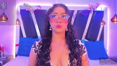 Snapshot of antonellepiercee chatting on 24, 4, 2026 A N T O N E L L E online show from 24, 4, 2026