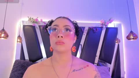 Snapshot of antonellepiercee chatting on 2, 5, 2026 A N T O N E L L E online show from 2, 5, 2026