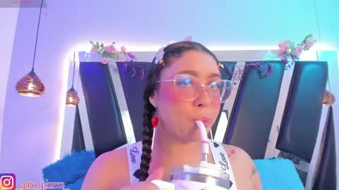 Snapshot of antonellepiercee chatting on 14, 5, 2026 A N T O N E L L E online show from 14, 5, 2026
