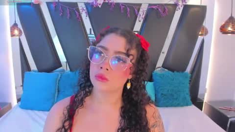 Snapshot of antonellepiercee chatting on 30, 5, 2026 A N T O N E L L E online show from 30, 5, 2026