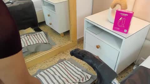 Antonia online show from 6, 2, 2026