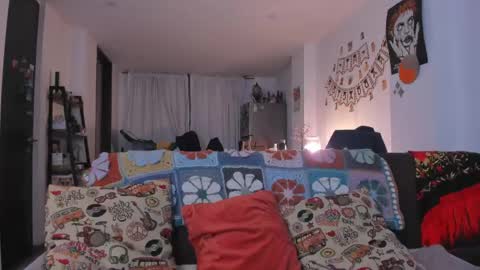 Antonia online show from 6, 5, 2026