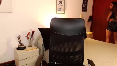 Snapshot of antoniavillamizar chatting on 5, 10, 2025 Anto online show from 5, 10, 2025