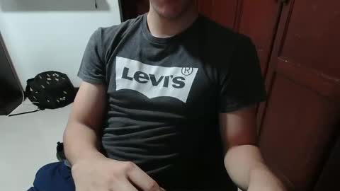 Snapshot of antonio_ricci chatting on 28, 10, 2025 antonio_ricci online show from 28, 10, 2025