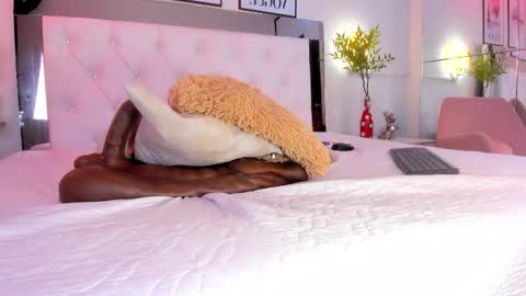 Snapshot of antonnella_lopez chatting on 1, 11, 2025 Anto online show from 1, 11, 2025