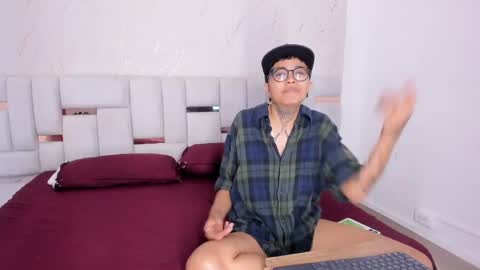 Snapshot of antony_d_ossa chatting on 20, 4, 2026 antony_d_ossa online show from 20, 4, 2026
