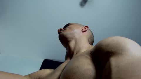 Snapshot of antonywebb94 chatting on 3, 2, 2025 Instagram miguelangel1802 online show from 3, 2, 2025