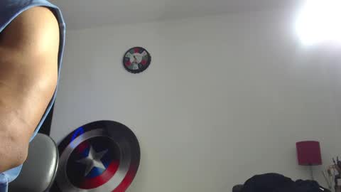 Snapshot of antonywebb94 chatting on 9, 3, 2025 Instagram miguelangel1802 online show from 9, 3, 2025