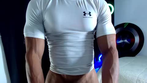 Snapshot of antonywebb94 chatting on 30, 9, 2025 Instagram miguelangel1802 online show from 30, 9, 2025