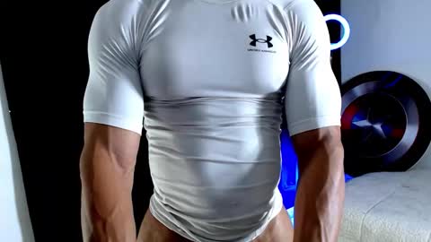 Snapshot of antonywebb94 chatting on 2, 11, 2025 Instagram miguelangel1802 online show from 2, 11, 2025