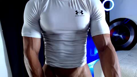 Snapshot of antonywebb94 chatting on 3, 11, 2025 Instagram miguelangel1802 online show from 3, 11, 2025