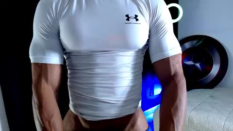 Snapshot of antonywebb94 chatting on 11, 11, 2025 Instagram miguelangel1802 online show from 11, 11, 2025