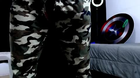 Snapshot of antonywebb94 chatting on 7, 1, 2026 Instagram miguelangel1802 online show from 7, 1, 2026