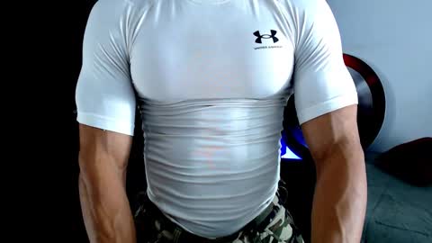 Snapshot of antonywebb94 chatting on 1, 2, 2026 Instagram miguelangel1802 online show from 1, 2, 2026