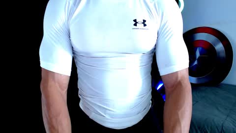 Snapshot of antonywebb94 chatting on 2, 2, 2026 Instagram miguelangel1802 online show from 2, 2, 2026