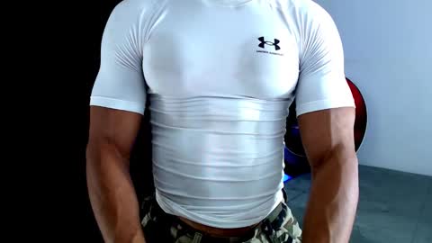 Snapshot of antonywebb94 chatting on 15, 2, 2026 Instagram miguelangel1802 online show from 15, 2, 2026