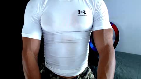 Snapshot of antonywebb94 chatting on 16, 2, 2026 Instagram miguelangel1802 online show from 16, 2, 2026