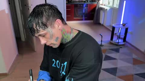 Tom online show from 15, 3, 2026