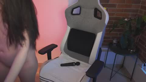 anya online show from 6, 3, 2025