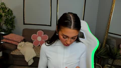 Anya online show from 28, 3, 2026