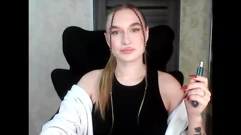 AnyaSmack online show from 4, 12, 2025