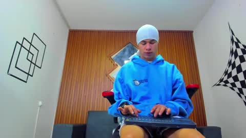 anyelo_sexyhot online show from 23, 1, 2025