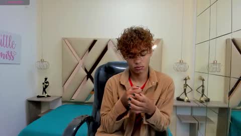 anyelotwink online show from 9, 1, 2026